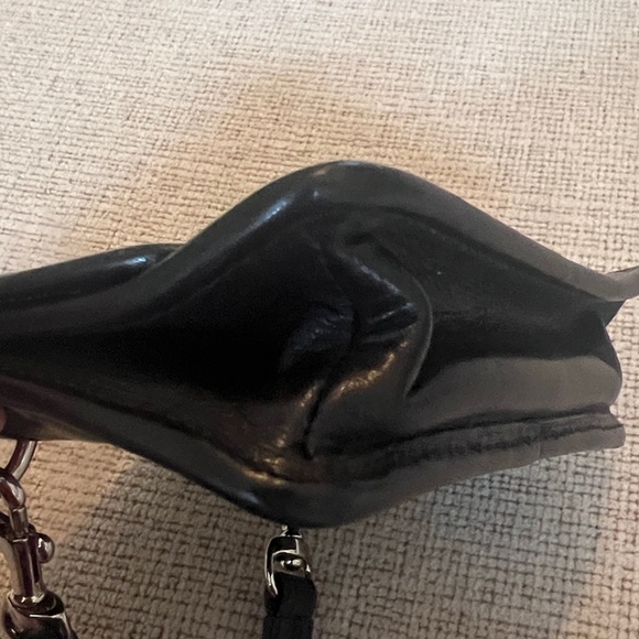 Coach Classic Turn lock Small Crossbody Handbag in Black Leather - Picture 12 of 14